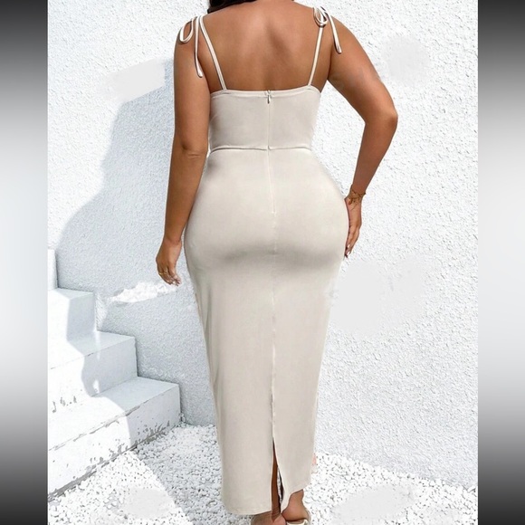 Luxe Plus Size Floral Embroidery Spaghetti Strap Cami Top Dress - Picture 4 of 4